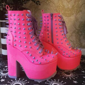 Dolls Kill YRU Hot Pink With Purple Spikes Night Terror Platform Heeled Boots 7
